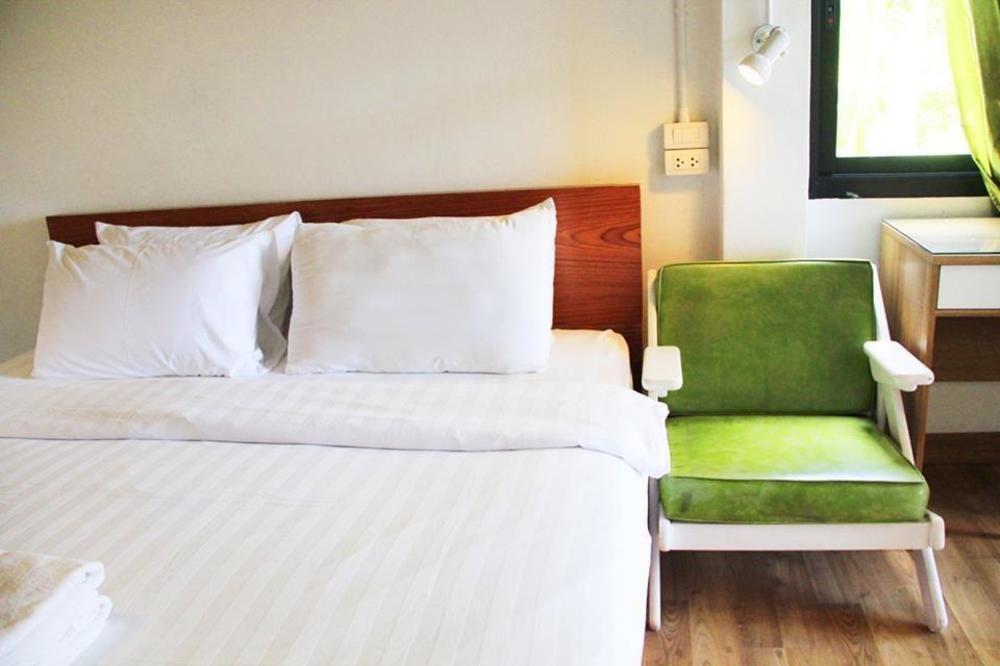 Plern Plern Bed And Bike Hotel Chiang Mai Bagian luar foto