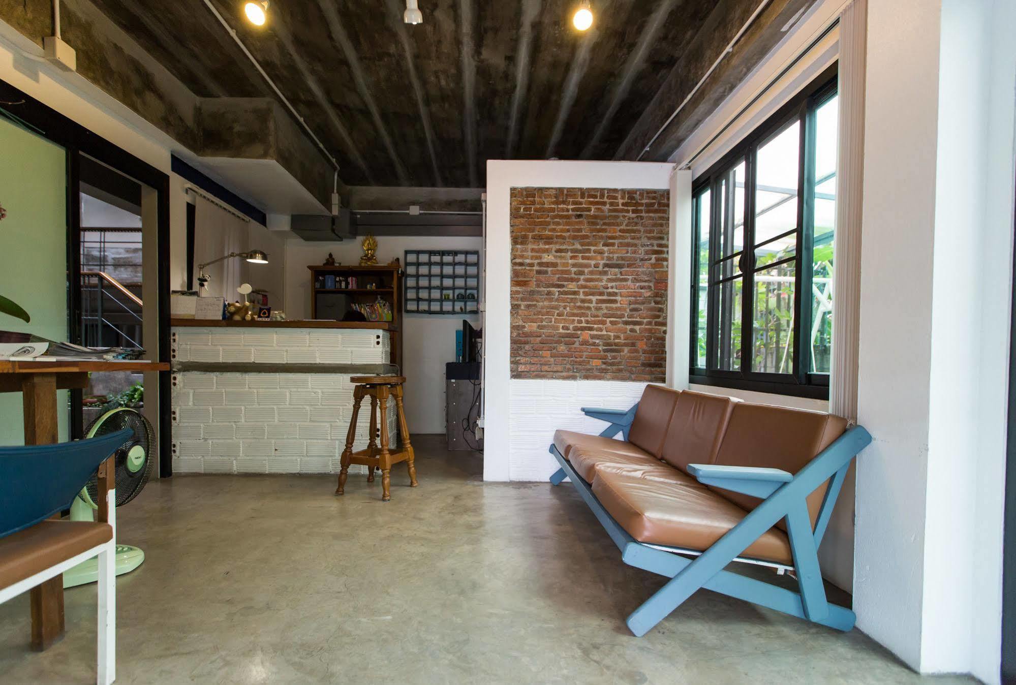 Plern Plern Bed And Bike Hotel Chiang Mai Bagian luar foto